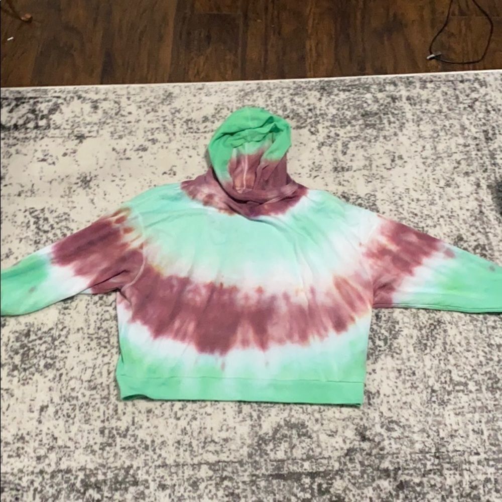 Fabletics Tie dye cropped sweatshirt Hoodie‎ Size M EUC